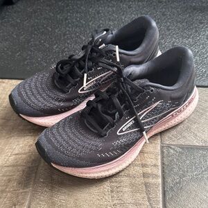 Brooks Women's Black and Light Pink Running Shoes